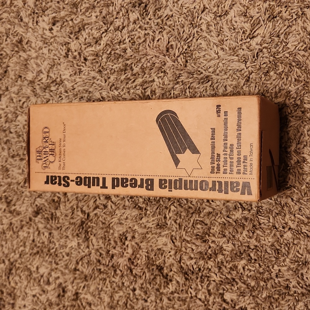 The Pampered Chef Valtrompia Bread Tube - Star